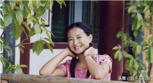 曾擠地下室交不起四百房租的賈玲，為何成為全球票房最高女導演？