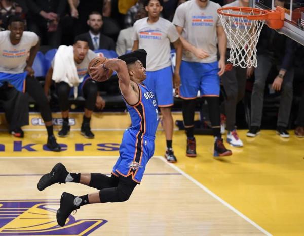 NBA官方評出的現役12大巨星,湖人佔5席,籃網2人,庫裡力壓字母 NBA官方評出的現役12大巨星,湖人佔5席,籃網2人,庫裡力壓字母