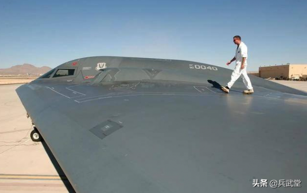 全新圖-160M新機首飛？用真空鈦退火技術，或給轟20設計帶來啟發