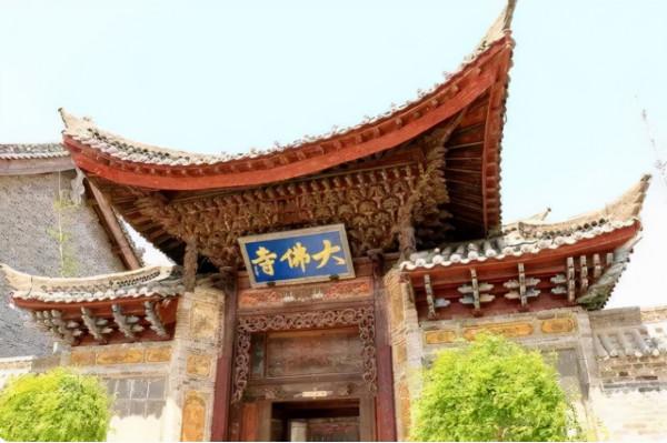 去了山東水滸好漢城,再也不惦記威震天那張碎嘴 去了山東水滸好漢城,再也不惦記威震天那張碎嘴