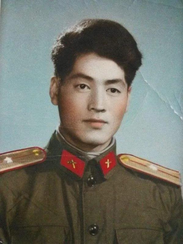 建國初期的共和國軍人：一組上色老照片，重溫那段激情燃燒的歲月