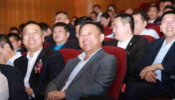 哈爾濱小夥,掃大街掃出200億的上市公司,年營收43億,憑啥? 哈爾濱小夥,掃大街掃出200億的上市公司,年營收43億,憑啥?