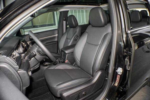 空間大、動力強，9擋變速帶四驅，JEEP大指揮官，會是你的菜嗎？