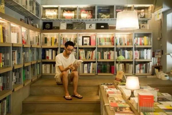 日本家裡蹲資產1億卻每天只吃雞胸肉，31歲早早過上了躺平生活……