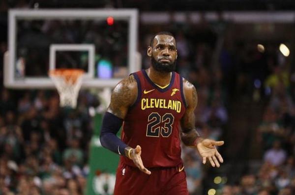 難,難,難!NBA現役400多人 只有2人有望退役被立銅像 難,難,難!NBA現役400多人 只有2人有望退役被立銅像