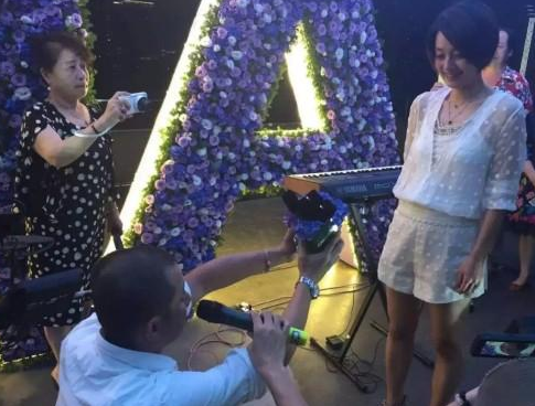 因婚外情淨身出戶無戲可拍，滿盤皆輸的文章到底經歷了什麼？