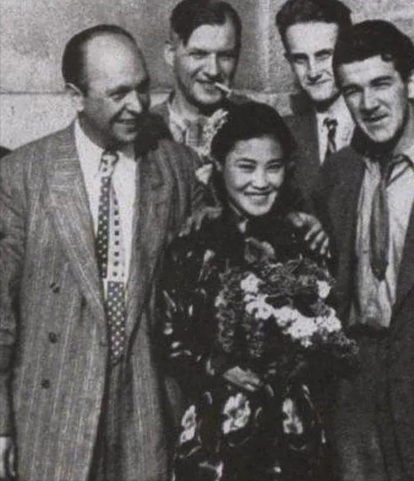 郭蘭英：剛出生就被扔到野外，兩任丈夫都去世，91歲無兒無女