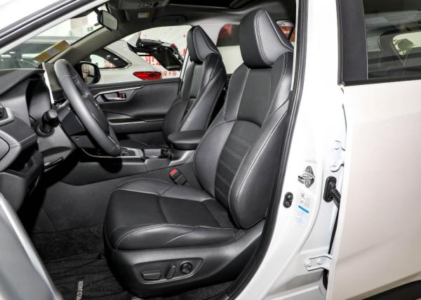 起售17.18萬,廣汽豐田威蘭達解析,最高配2.5L自吸+雙電機! 起售17.18萬,廣汽豐田威蘭達解析,最高配2.5L自吸+雙電機!