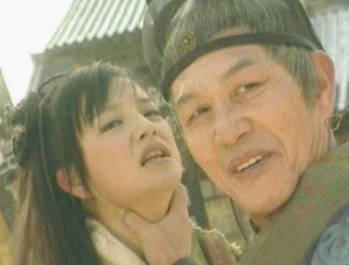 《俠女闖天關》21年，男主發福演爸爸，女主被封殺，男配現狀心酸