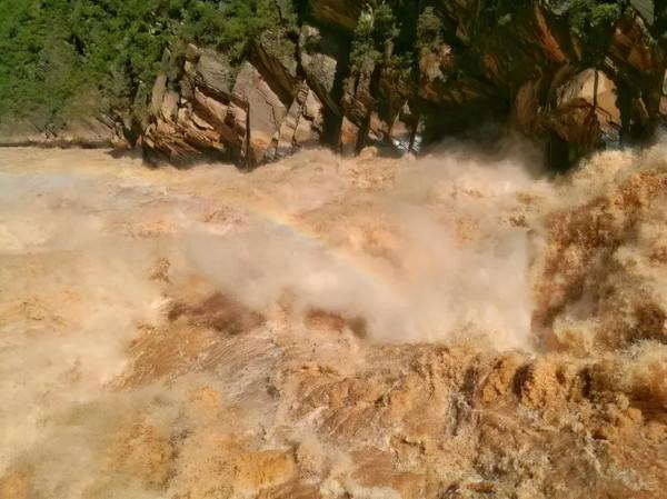 喀喇崑崙公路——雲巔之路，是生命怒放的奇蹟