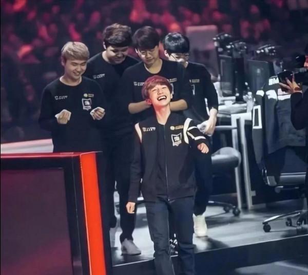 曾經的Rox Tiger，如今的IG：相聚為火，散成繁星