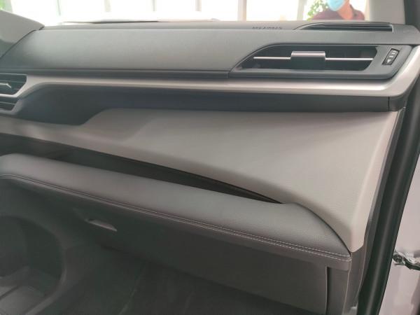 裝配特斯拉、內飾雪佛蘭,展廳比早市人還多!到店實拍豐田賽那 裝配特斯拉、內飾雪佛蘭,展廳比早市人還多!到店實拍豐田賽那