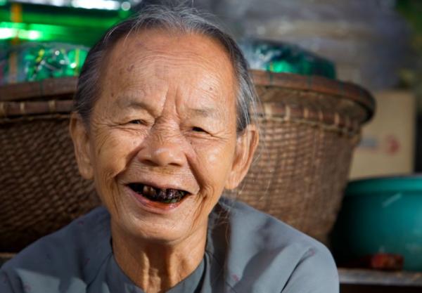 害人!國家出手“禁檳榔”,網友呼籲把煙也禁了,有可能實現嗎? 害人!國家出手“禁檳榔”,網友呼籲把煙也禁了,有可能實現嗎?