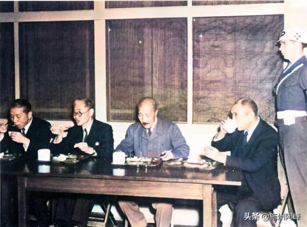 老照片：1945年日本戰敗後對日本戰犯的審判現場