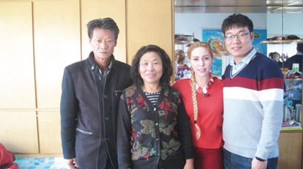 瀋陽“洋媳婦”黃小貓:參演過《你好,李煥英》,與中國情緣深厚 瀋陽“洋媳婦”黃小貓:參演過《你好,李煥英》,與中國情緣深厚