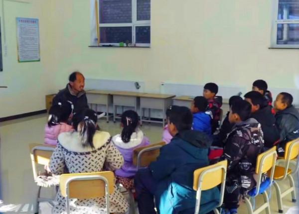 農民版“朱廣權”:被養雞耽誤的歌手,憑朗誦《再別康橋》火出圈 農民版“朱廣權”:被養雞耽誤的歌手,憑朗誦《再別康橋》火出圈