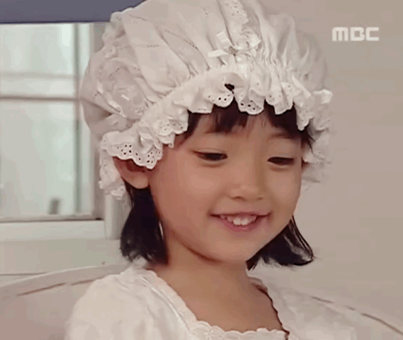 還記得《美妙人生》的小馨菲嗎?現在也太美了吧 還記得《美妙人生》的小馨菲嗎?現在也太美了吧