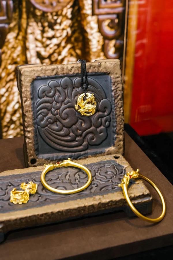 這樣的“酷金國潮”,有誰不愛? 這樣的“酷金國潮”,有誰不愛?