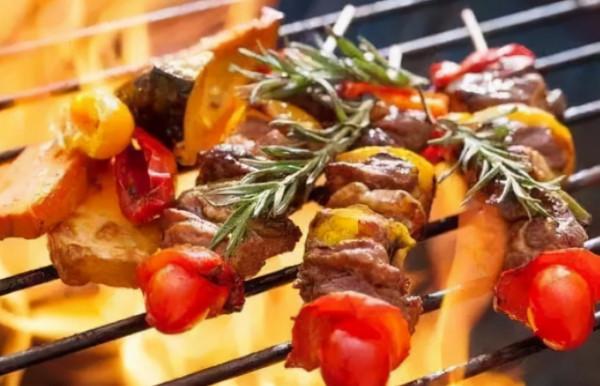 我國“最愛燒烤”的7大城市，有你家鄉嗎？原來燒烤也有地位之分