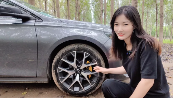 廣汽傳祺影豹體驗!這臺車還是適合年輕人買菜,廠家不要宣傳過了 廣汽傳祺影豹體驗!這臺車還是適合年輕人買菜,廠家不要宣傳過了