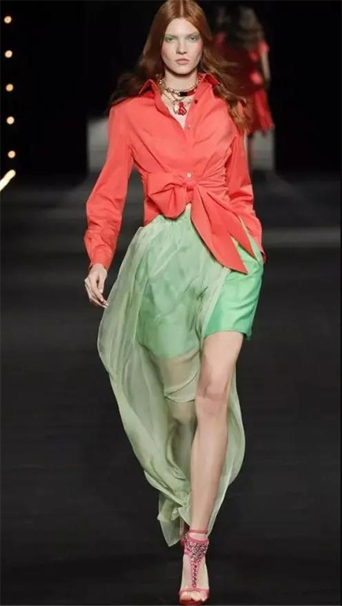 以為很醜，是因為我們只知道一種紅，和一種綠