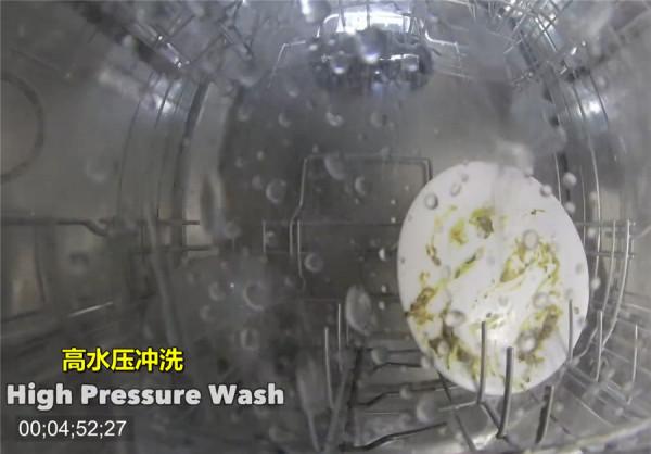 洗碗機怎麼把碗洗乾淨？老哥把攝像機放進去後，網友：原來如此