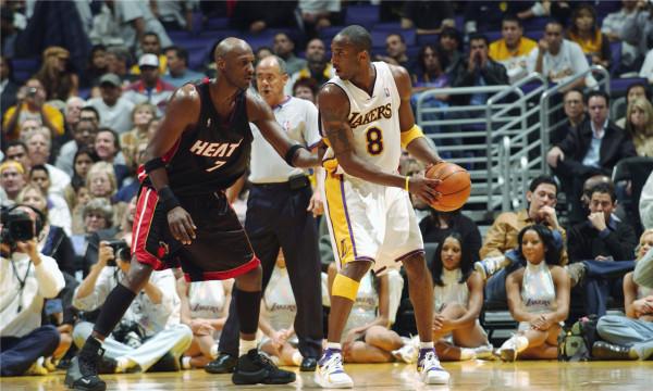 從一號位打到五號位,紫金軍的冠軍功臣,球技全能的左手魔術師 從一號位打到五號位,紫金軍的冠軍功臣,球技全能的左手魔術師