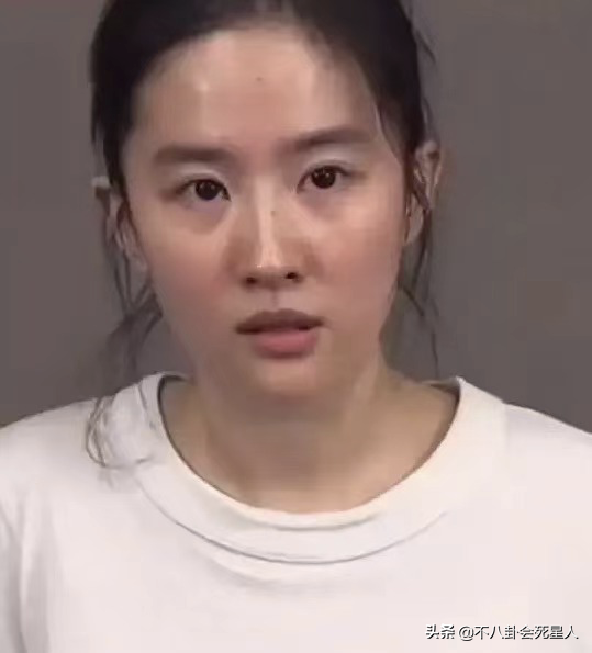 31位女星素顏名場面！浮腫油膩、憔悴老態，還暴露動臉痕跡