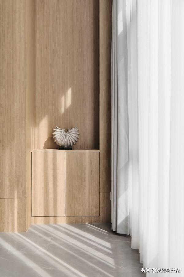 江蘇&CenterDot;280㎡現代簡約疊墅裝修設計實景；低純度營造舒心的居家氛圍