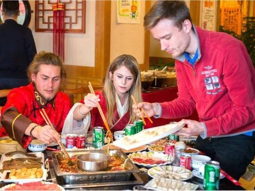 為什麼現在越來越多歪果仁在中國待久了不願意回國