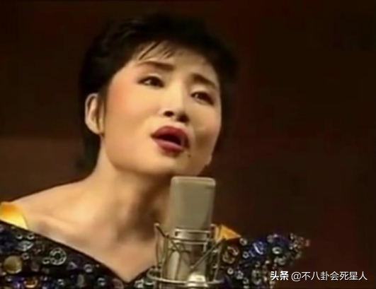 8位出家為尼的女星，未婚生字、被騙財產、愛上渣男，各有各的苦