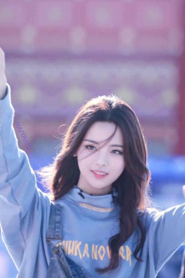 楊超越，工廠女工的逆襲之路，選對了路比努力更重要