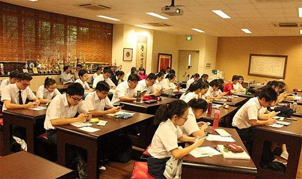 寧做平成廢宅,不做獅城學霸?精英教育之國走進了死衚衕 寧做平成廢宅,不做獅城學霸?精英教育之國走進了死衚衕