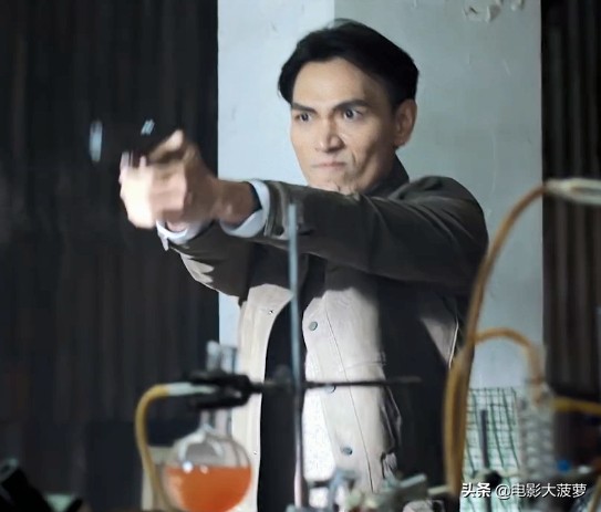 演技PK：把張衛健和吳鎮宇放在一起，高低立判，但最炸的卻是滿江