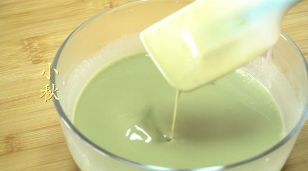 想吃慕斯蛋糕不用買,有冰箱就能做,香濃絲滑,在家也能做大廚 想吃慕斯蛋糕不用買,有冰箱就能做,香濃絲滑,在家也能做大廚