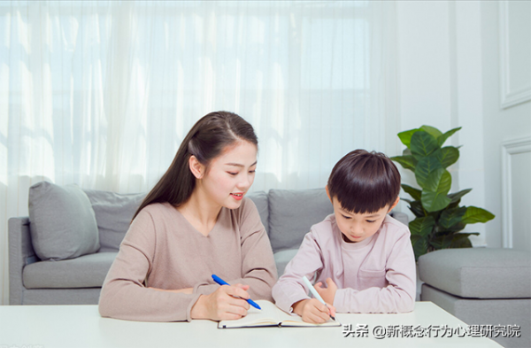 解決孩子厭學問題,要“雙管齊下” 解決孩子厭學問題,要“雙管齊下”