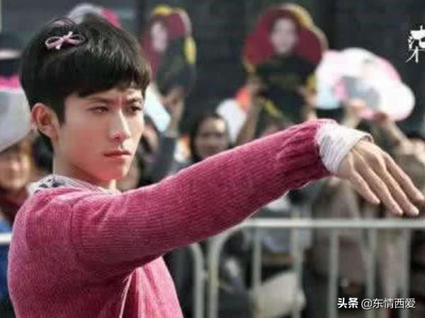 楊冪：我一人分飾4角，張一山：我自己演7角，他：都讓讓吧