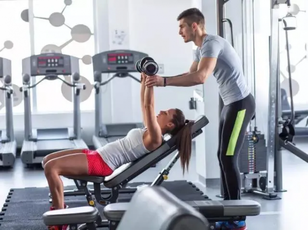 內幕！健身房裡教練的亂象