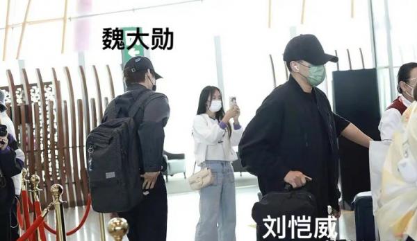 大灣區演唱會:王菲謝霆鋒同臺,tfboys合體,只有趙麗穎最可惜了 大灣區演唱會:王菲謝霆鋒同臺,tfboys合體,只有趙麗穎最可惜了