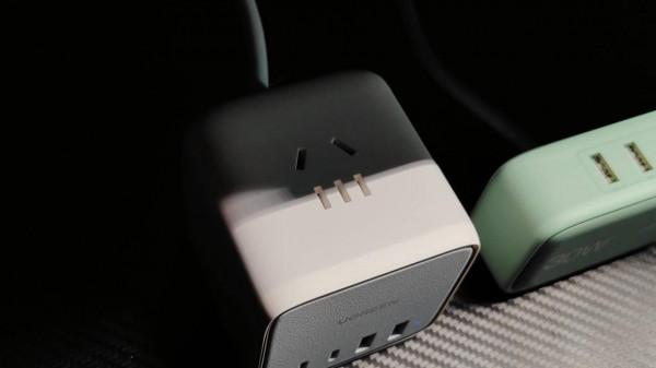 成年人的快樂屋，一桌一椅三兩平足以，新年煥新裝，簡約實用桌面