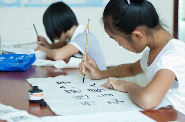 安徽學霸丁雯琪：17歲被8所世界名校錄取，家庭教育是其成功關鍵