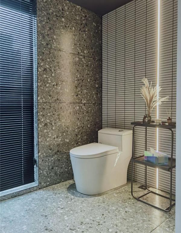 49平米的公寓改變成工作區，滿足功能需求，並引入光影效果