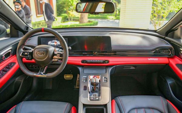 長安UNI-V實車終於亮相！盤點3款值得年輕人去入手的國產轎跑車！