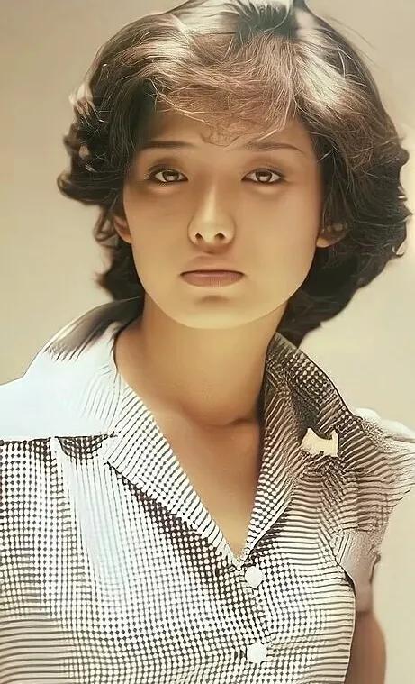 為愛隱退的日本熒幕女神山口百惠
