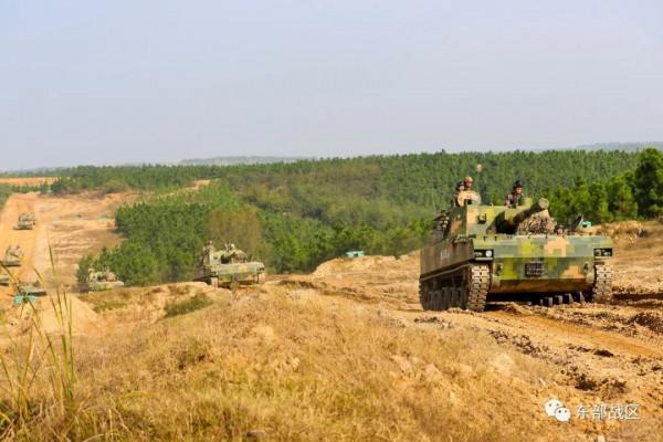 榴炮開火!從黑夜打到白天 榴炮開火!從黑夜打到白天