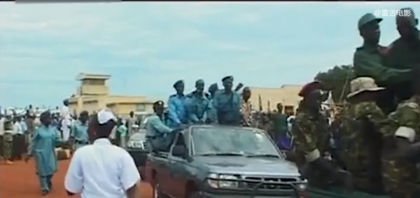 非洲最爛機場，整個機場全是泥巴路，總統的飛機差點墜毀！紀錄片