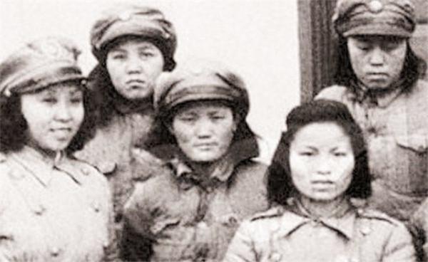 軍統女特精通4國語言,冒險救下一地下黨員,11年後反救自己一命 軍統女特精通4國語言,冒險救下一地下黨員,11年後反救自己一命