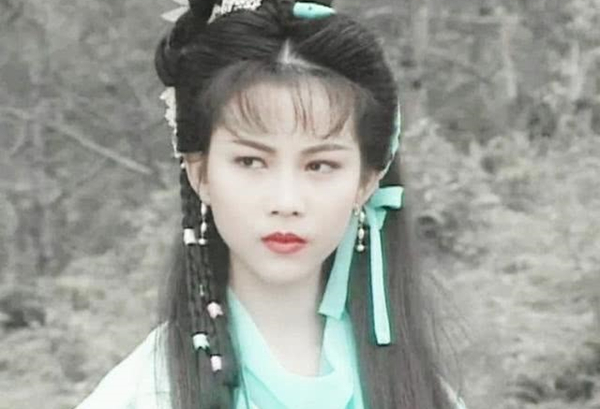 28年前播出的這部《魔刀俠情》才是洪欣和蔡少芬的顏值巔峰之作