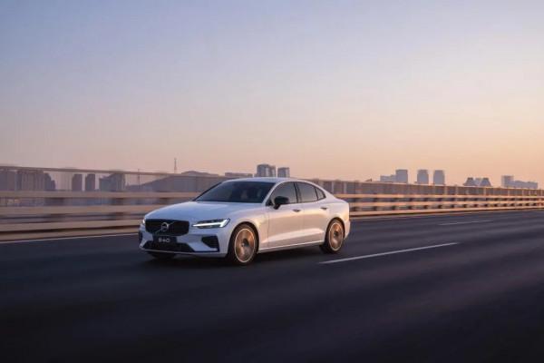 全球賣了5000萬輛的車好不好？三口之家兩部車怎麼搭配？