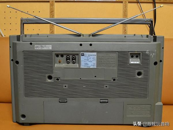 1983年 日本東芝TOSHIBA公司推出的一款可選曲目行動式音響 1983年 日本東芝TOSHIBA公司推出的一款可選曲目行動式音響